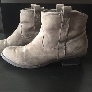 Ankle booties